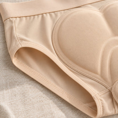 Close-up of the leg edge of Riderie padded riding underwear